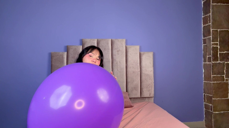 Angellkink: Mon cul vs une ballon géante
