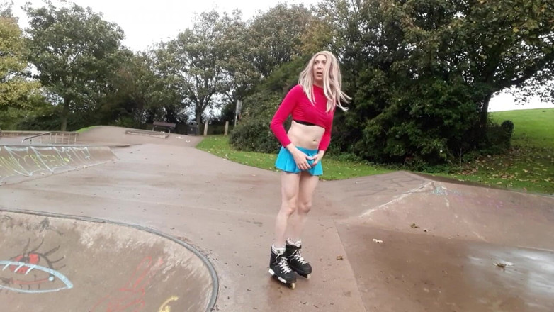 The Midnight Minx: Skate park si esibisce e si sega