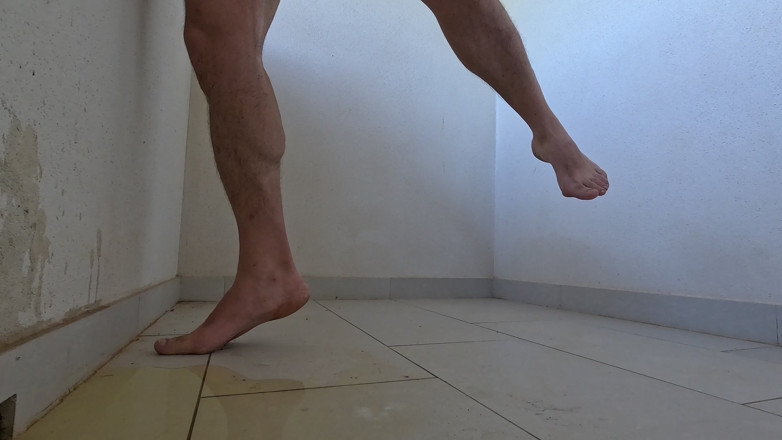 Kinky Guy: Natursekt und sperma auf dem Balkon