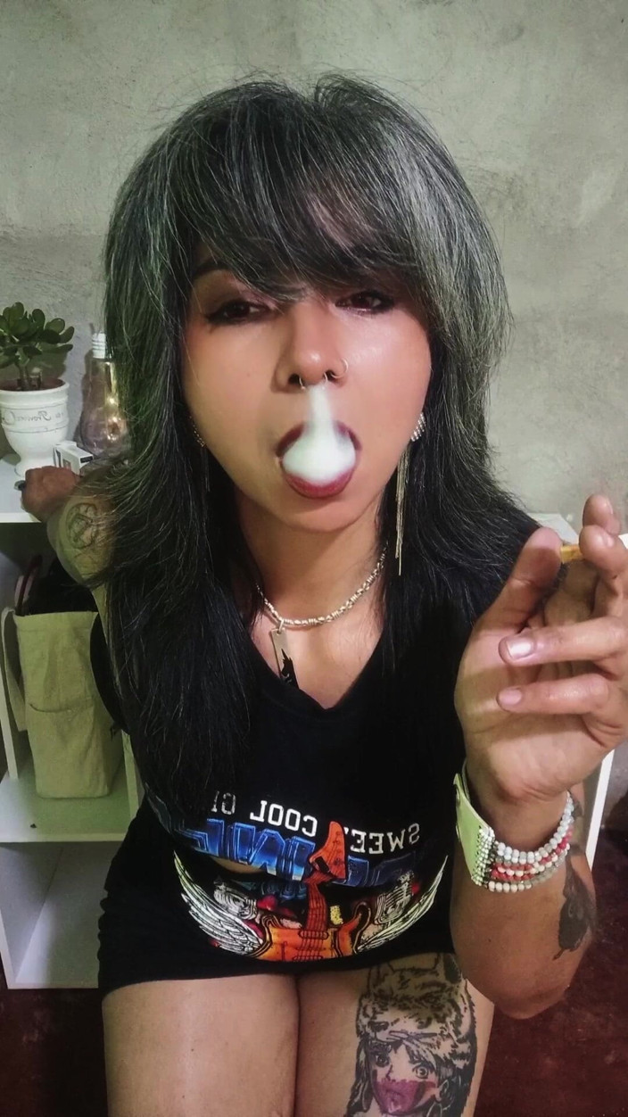Casia Castro: Chodź dym ze mną