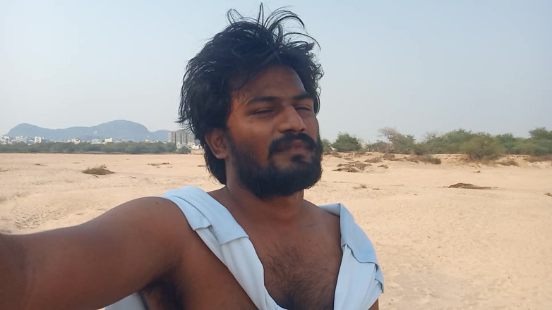 KUMBHA MANOJ KUMAR: Xhard star Індія оновлення - лісова зона на приватному острові