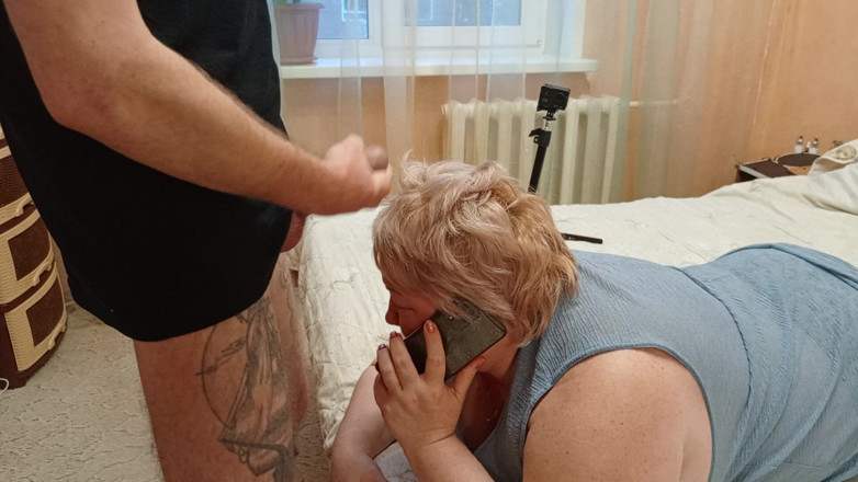 Zona901: Pour avoir ignoré ma bite, j'éjacule sur la tête de...