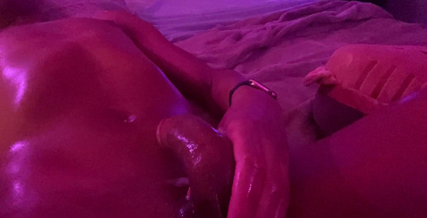 EROS ORISHA: Onlyfans xxxclusive [stroke session] POV : C’est l’année 2030 et les garçons Holo...
