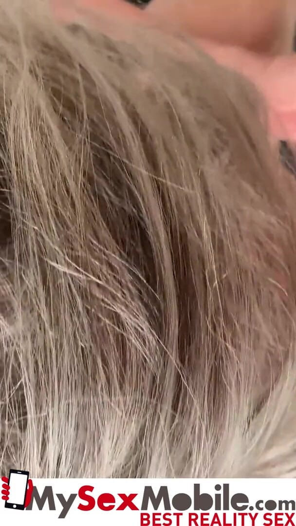MySexMobile: Blondynka francuska dojrzała Marina Beaulieu sodomizowana przez młodszego faceta