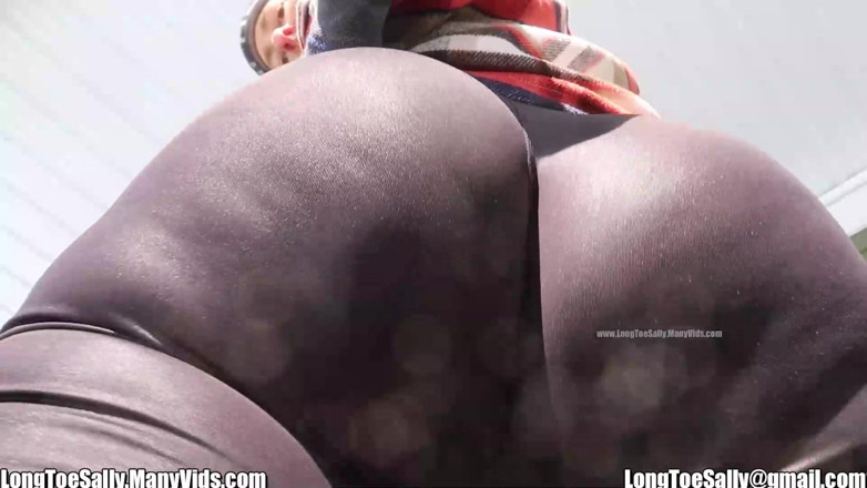 Long Toe Sally Big Buns: Büyük zenci yarağı hazır bakış açısı 1