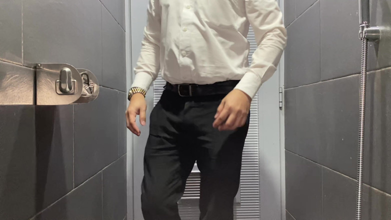 Great J: Öffentliche toiletten-masturbation, nachdem er den schwanz seines libanesischen freundes im...