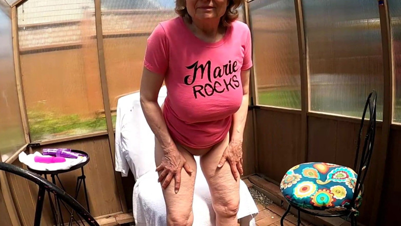 MarieRocks: 딱딱한 날 플레이