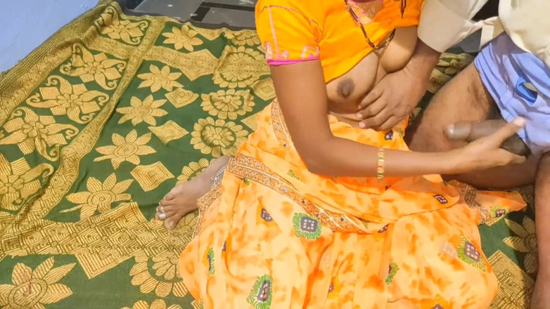 Desihotcouple: India real pareja medianoche en color amarillo sari video caliente