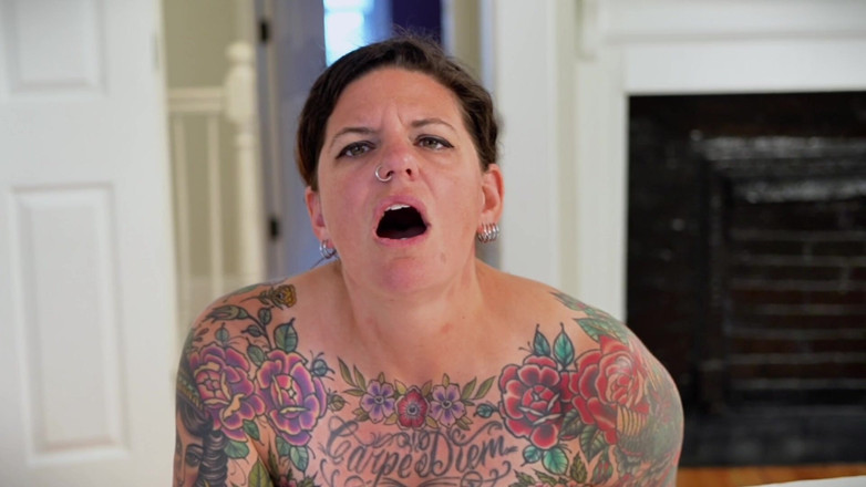 Carrie Capri: Carrie capri wird von der fickmaschine doggystyle gefickt und kommt...