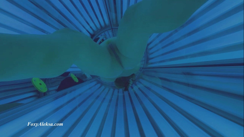 FoxyAleksa: Cachette danse dans le solarium