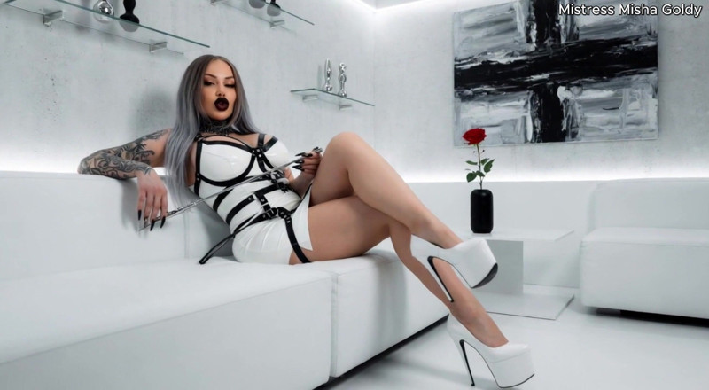 Goddess Misha Goldy: Ánh mắt của bạn thúc đẩy sự tàn nhẫn của tôi