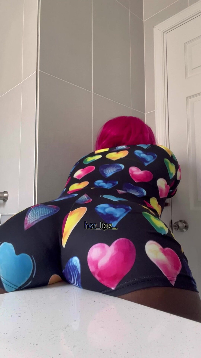 Anye Meshell: Hunde follando en mis pjs!
