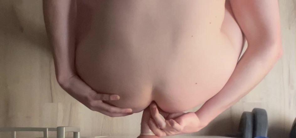 Cute Lizzy: Heißer Süßer Teen Boy Fickt Mit Dildo Doggy!