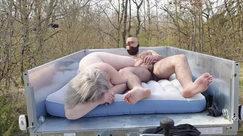 Livingcolors-vip: Premium - venkovní anální sex a polykání spermatu pro babičku cam 1
