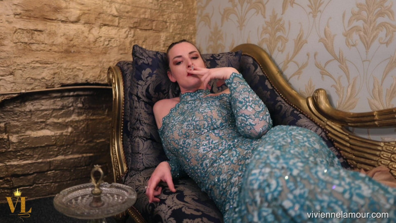 Vivienne l'Amour: ヴィヴィアン・ラモール - 『Smoke and Stroke with Goddess 1080p Full HD』