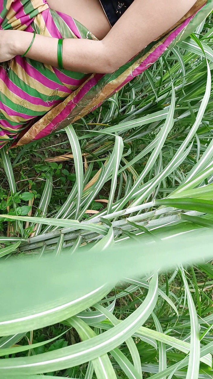 Asha Devi: Bhabhi desi India di dalam hutan dengan abang ipar
