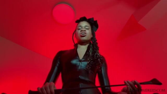 Rosie Reed: Poraz své koule a sněz - ebenová femdom bohyně Rosie Reed...