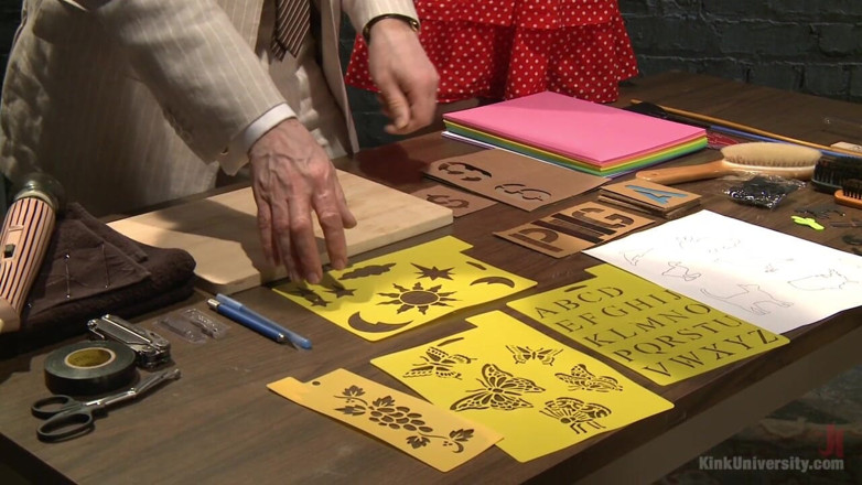 Kink University: Skin Stenciling: Cara Kreatif Untuk Buat Tanda Anda