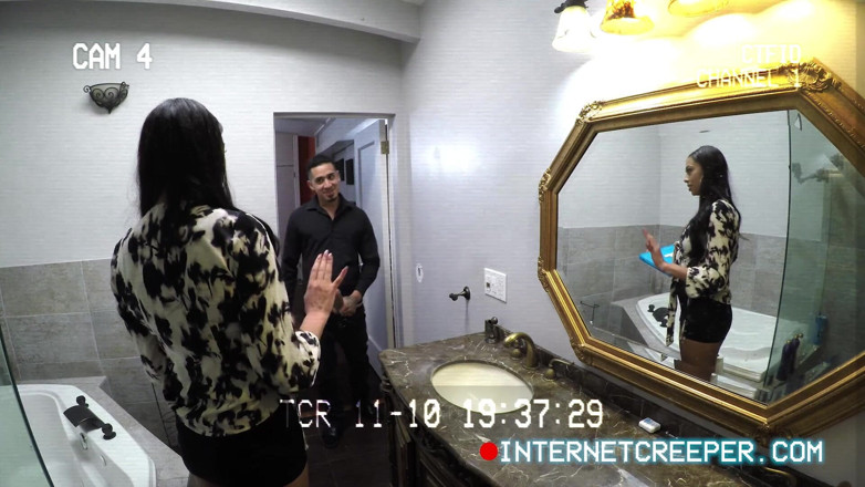 Internet Creeper: Internet creeper - збитки і домінування - Bethany Benz