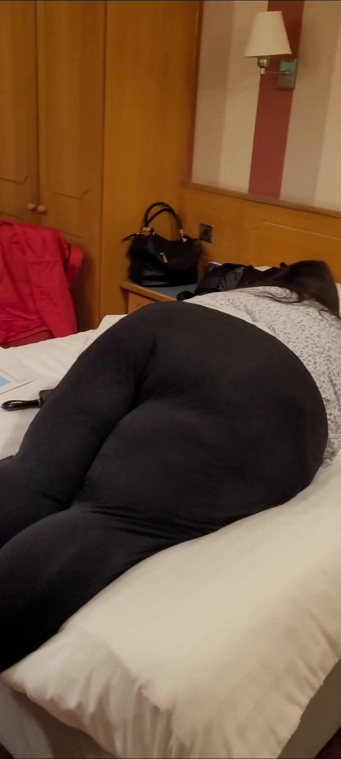 SSBBWLadyBrads: Mon gros corps n'est pas fait pour les espaces étroits
