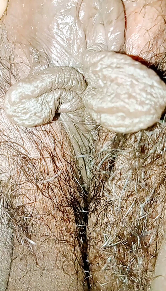 Indian aunty sex: Indische stiefmoeder Gita tante vuile Tina toont poesje