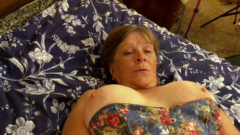 Carmen Angel: Mamie Mother Nature suce, bâton et bite, creampie