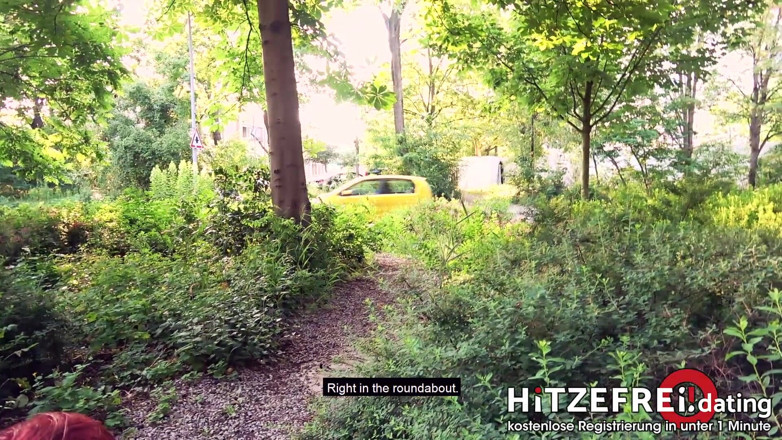 Hitzefrei: 德国女郎jenny在户外被干，而汽车则由第1部分开