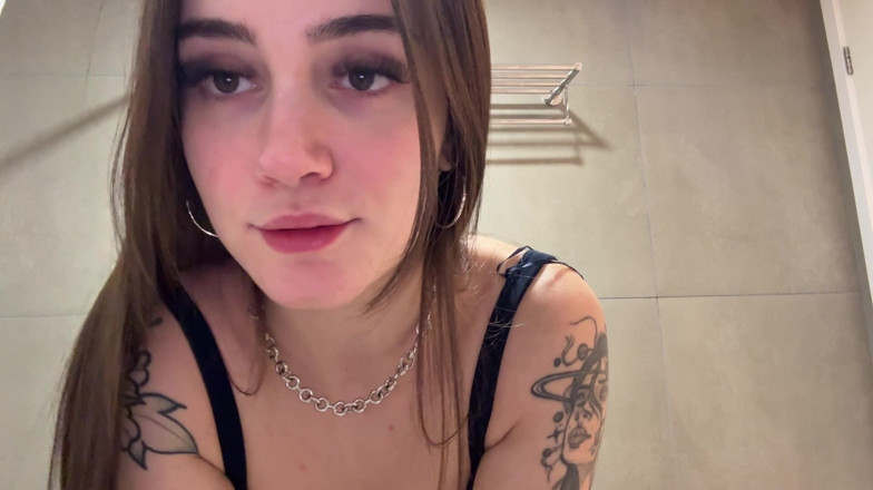 Chavita: Sucking My New Dildo