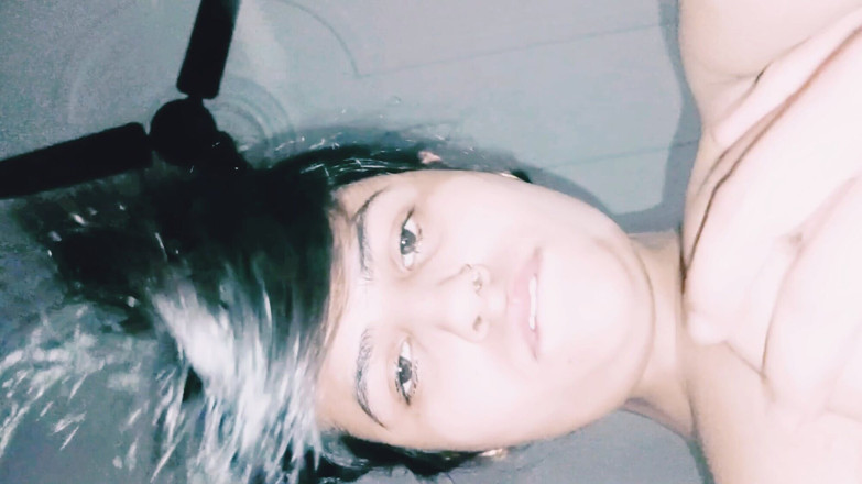 Hot Sis: Latika Hard Core seks penuh