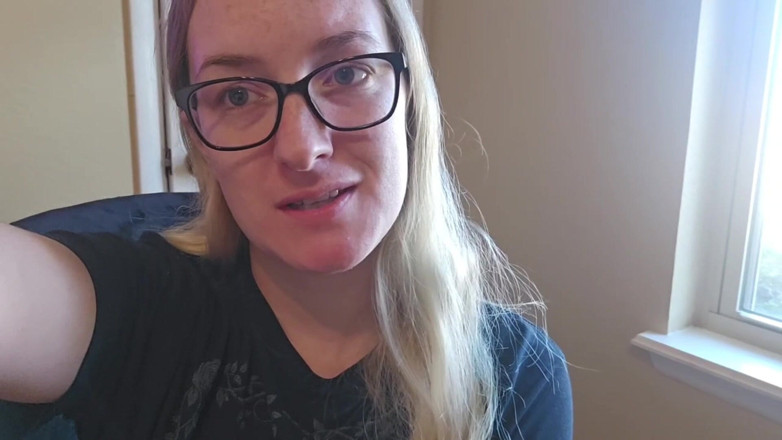 Mama_Foxx94: Passions promiscuies : le fantasme de séduction d’une MILF blonde