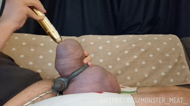 Monster_Meat_: Вібратор змушує мене