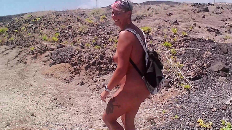 bekycarril: nagn lanbi paidal yaatra ke ant men aautdor land chusaee...