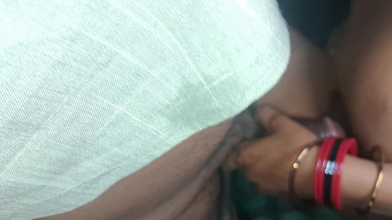 Rakesh: Aujourd’hui, j’ai vu une bhabhi prendre un naga dans la...