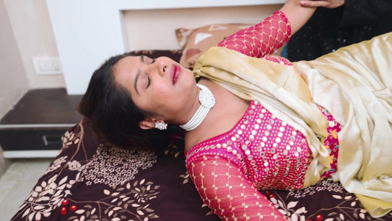Aaka: Top india pornstar Tejashwini en sari hardcore chudai y sexo...