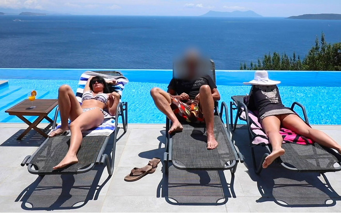Alexandra Wett: Sua moglie non può soddisfarlo, quindi mi scopa proprio accanto...