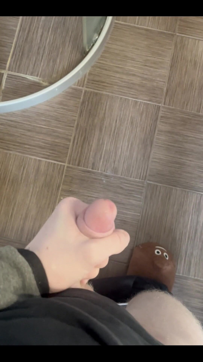 Johnny69227: 발정난 소년에게 빨리 사정하기