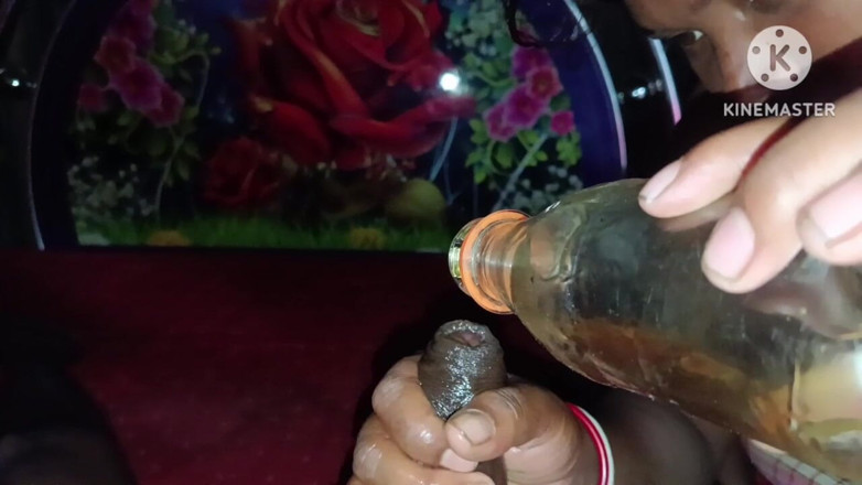 Yousokhona: Desi Bhabhi Ne Land Mein Tel Lagaya Aur – Chudai Maine...