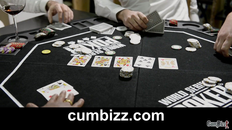 Cumbizz: Karım pokerde yüze boşalma grup seks yapıyor
