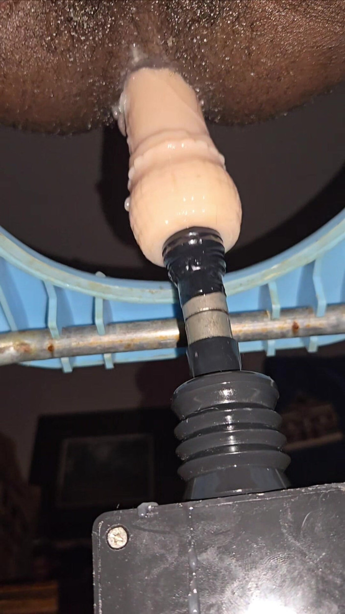 Stretch my hole and feed me cum: Lubang basah muncrat sampai banjir