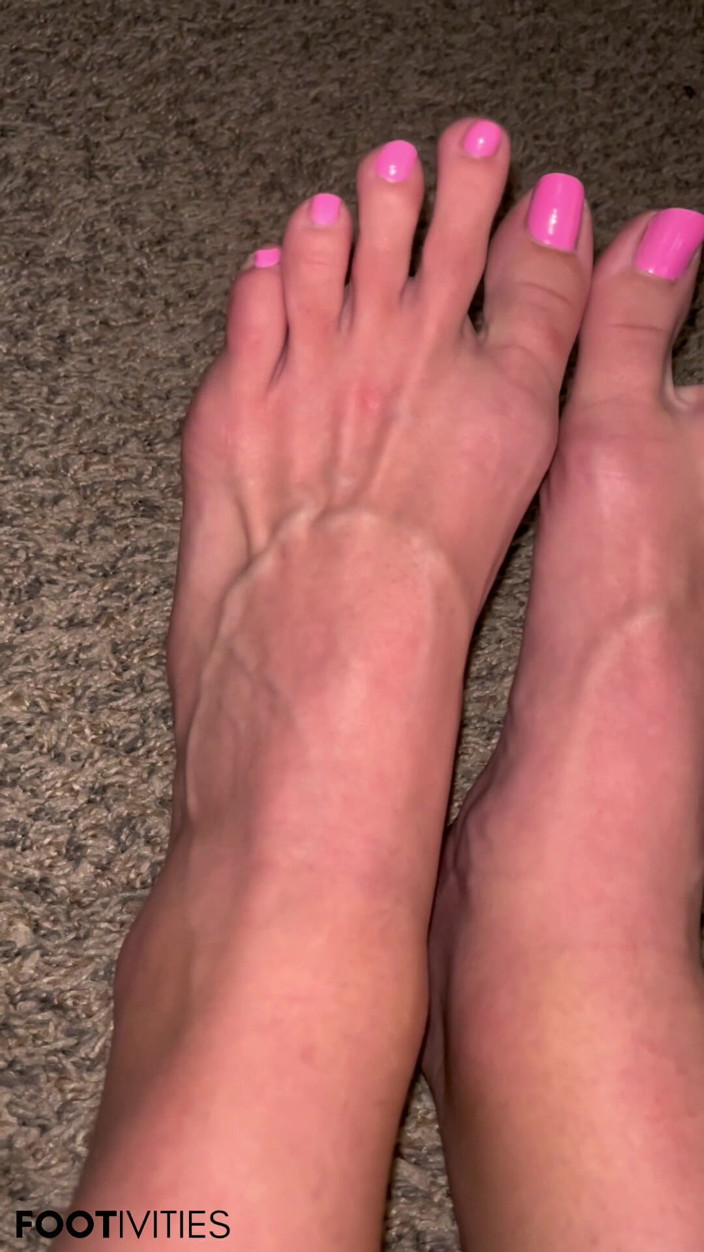 footivities: Veiny Feet After Shower - Silent Tease Av Ivys Feet Footivities