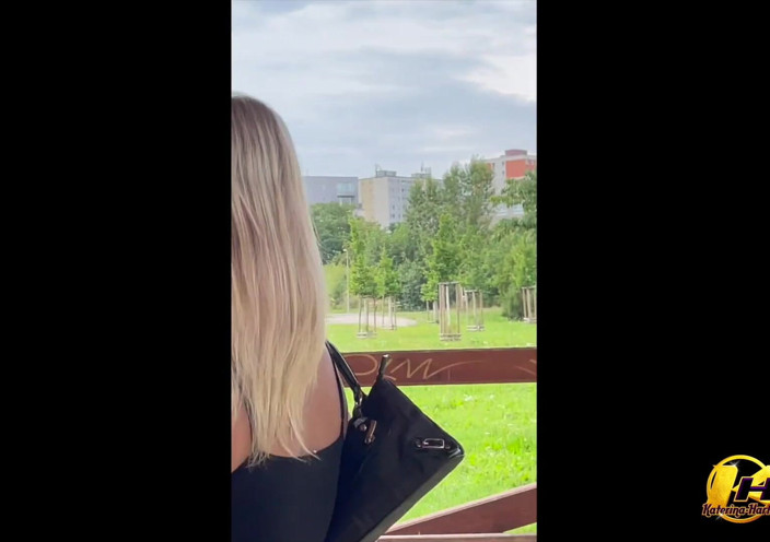 Katerina Hartlova: Masturbation au centre-ville de Prague