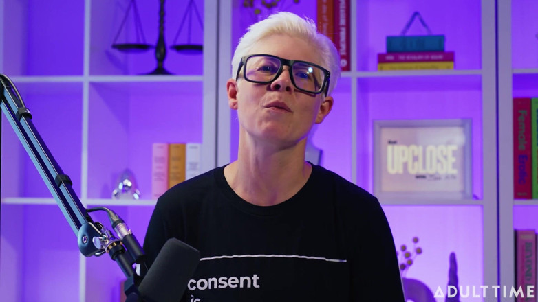 Adult Time Podcast: Maya Woulfe: Phone S*x, Randen &amp; Liefdevolle Gonzo-scènes | de pornopodcast