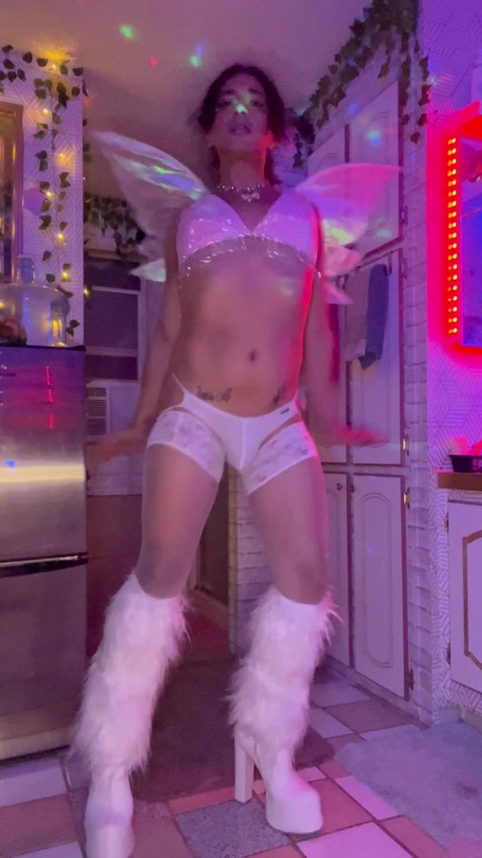 TSJade95: Poison stripse dance