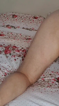 Exteme spielzeug anal eingeführt. 50cm langer dildo ganz in seinen arsch! Schneller handjob & eierquetschen