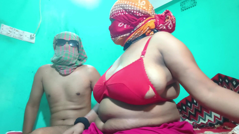 SweetRiyaXO: Schöneste bangla desi bhabhi mit dicken möpsen