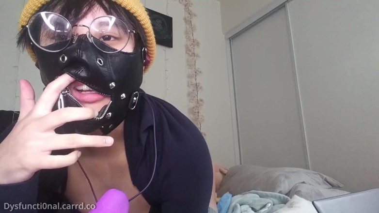 Dysfuncti0nal_s: Ftm puta provoca y es criticada por ti