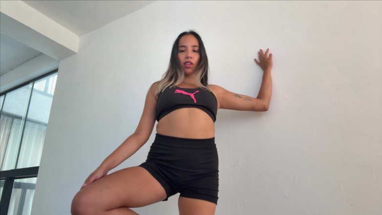 Goddess Alexa femdom: Ketagih dengan gimrat dan fabrik 2 otot menyembah Biceps Abs Dewi...