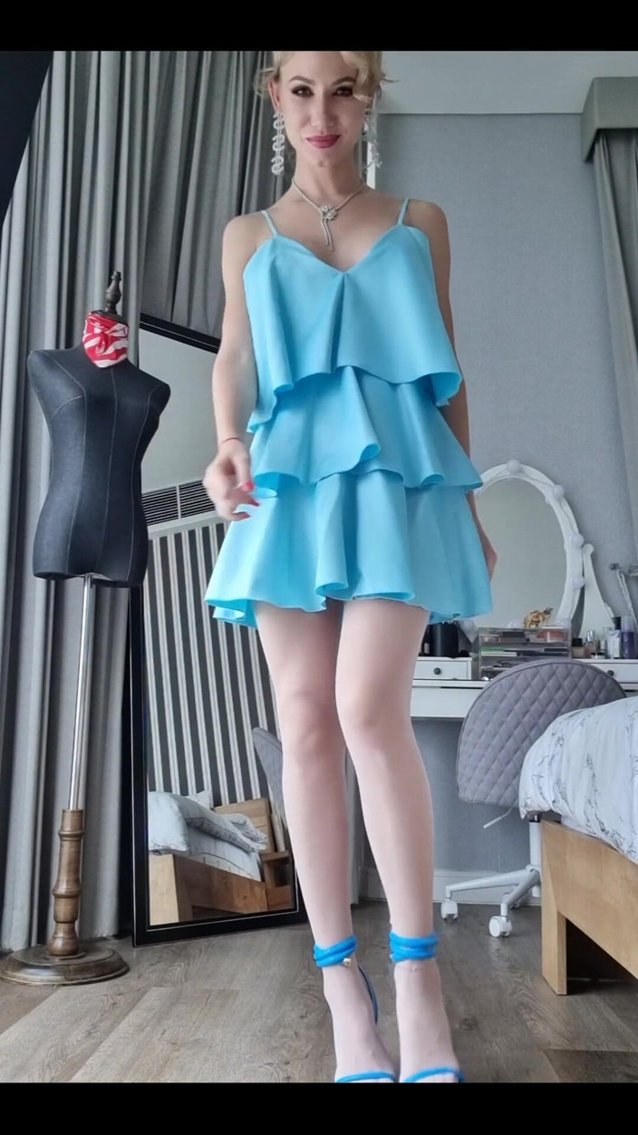 Angel The Dreamgirl: Mavi Elbise