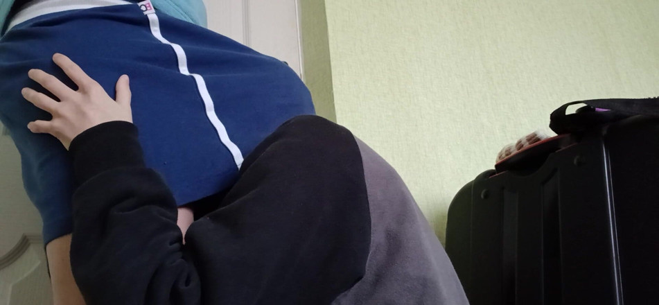 Lesbian-illusion: Двоє сусідів приховують той факт, що вони лесбіянки