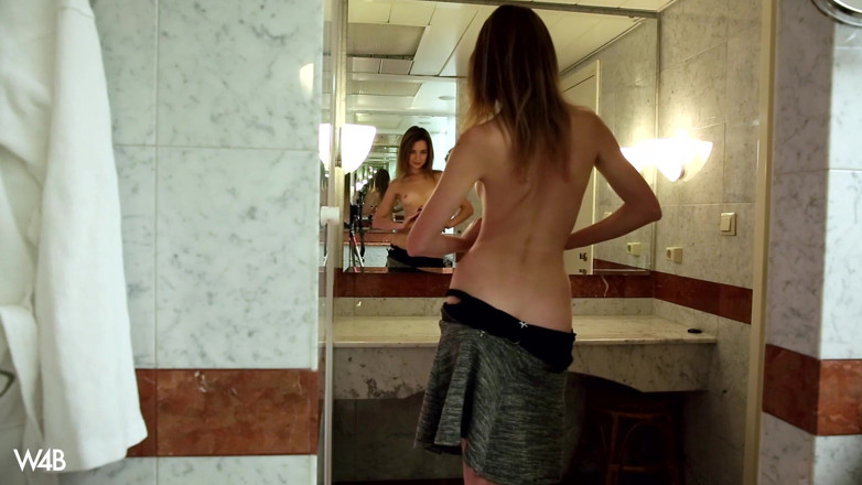 Watch4beauty: Les selfies de Mia